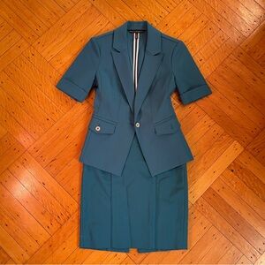 WHBM Turquoise Short Sleeved Blazer and Pencil Skirt Suit SZ 00